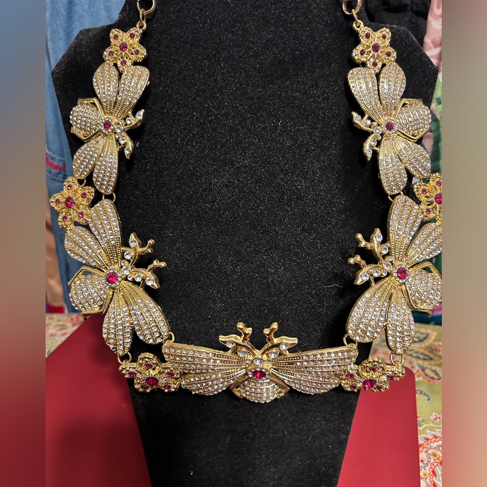Sassy Jones ‘Holidazzle’ Necklace (NWOT).